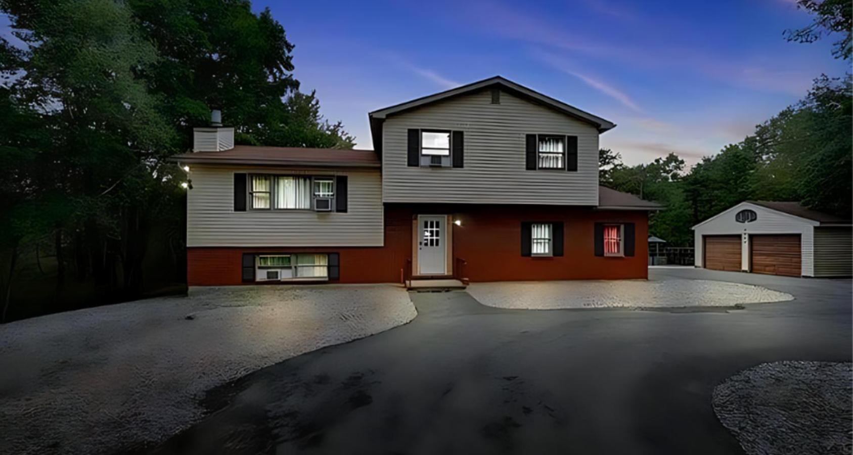 Peaceful Pocono Home With Hot Tub, Gym, & Office Long Pond Екстер'єр фото
