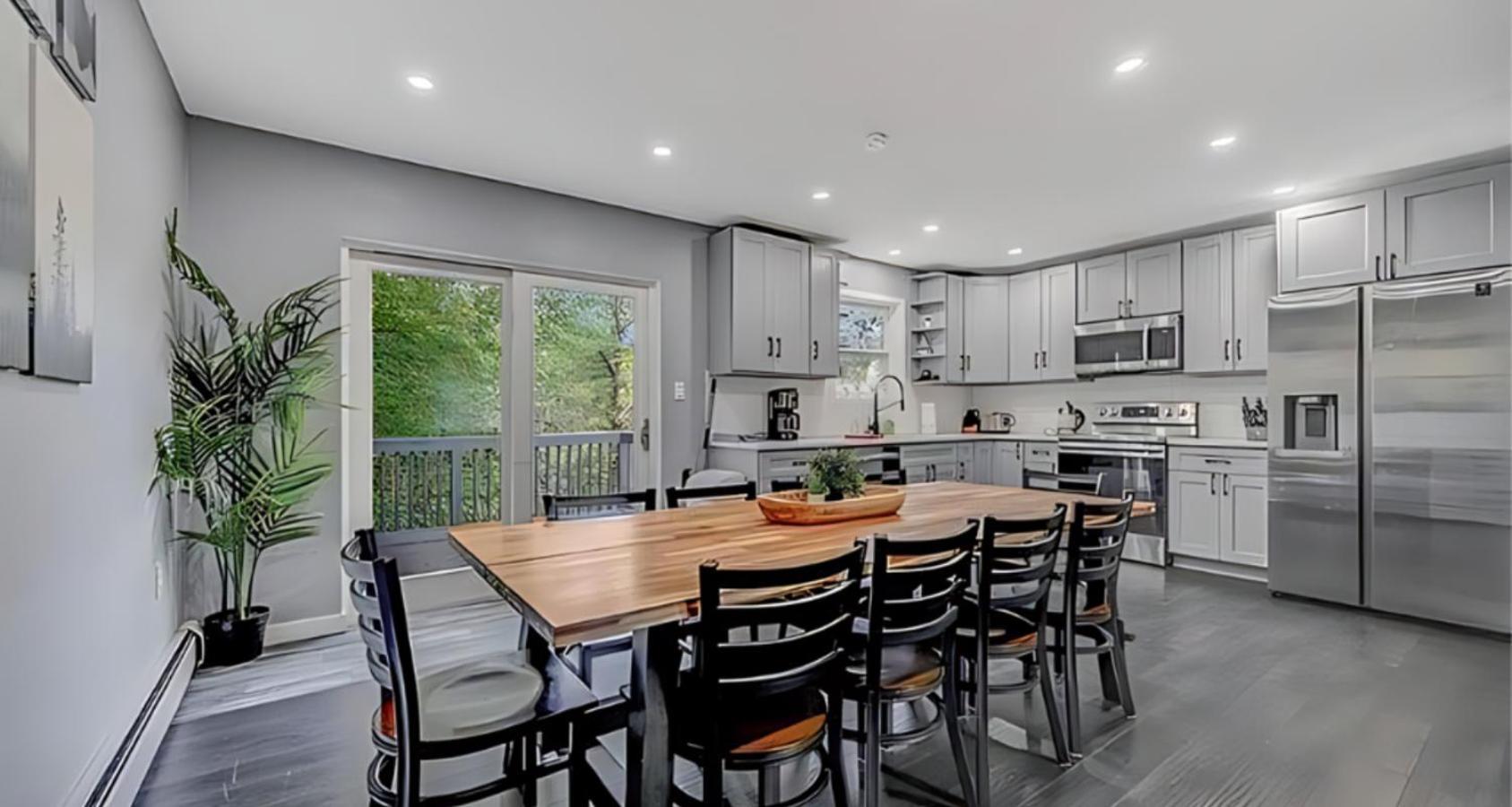 Peaceful Pocono Home With Hot Tub, Gym, & Office Long Pond Екстер'єр фото
