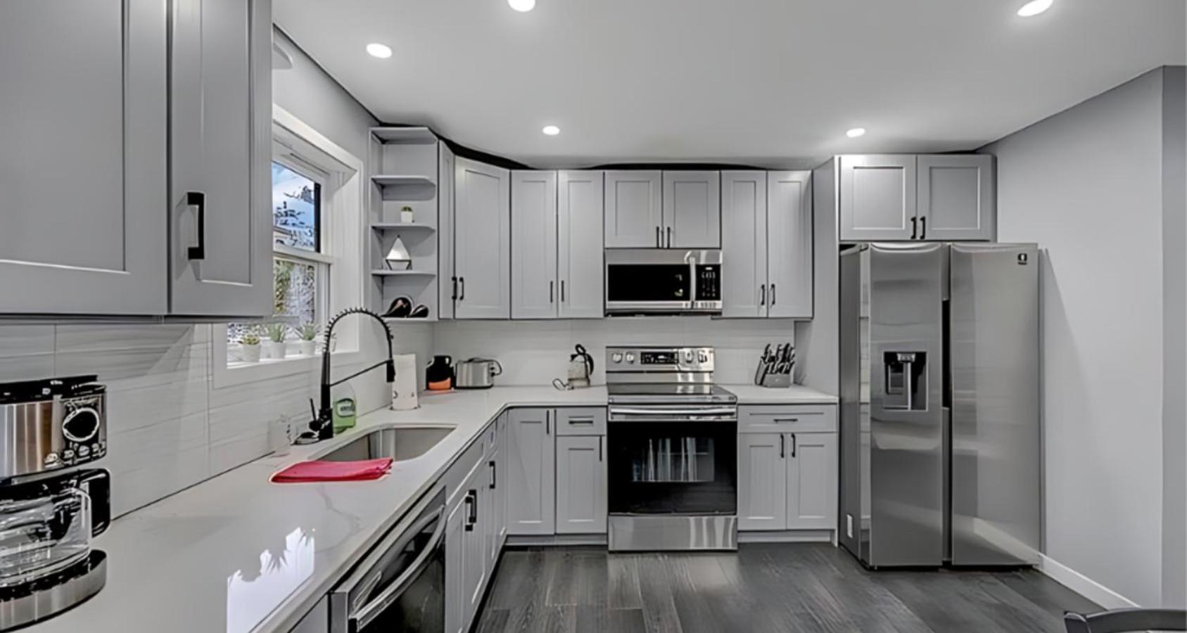 Peaceful Pocono Home With Hot Tub, Gym, & Office Long Pond Екстер'єр фото