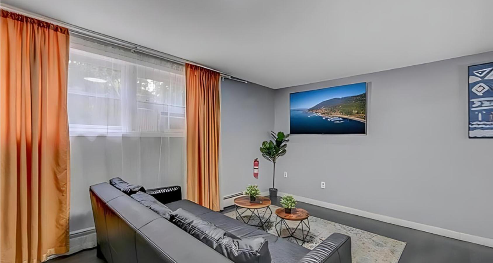 Peaceful Pocono Home With Hot Tub, Gym, & Office Long Pond Екстер'єр фото