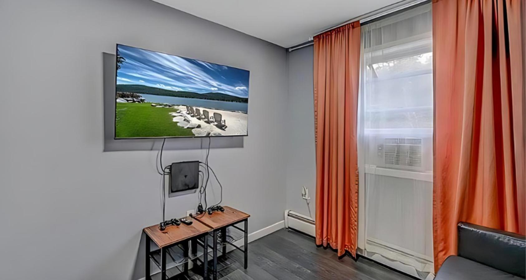 Peaceful Pocono Home With Hot Tub, Gym, & Office Long Pond Екстер'єр фото