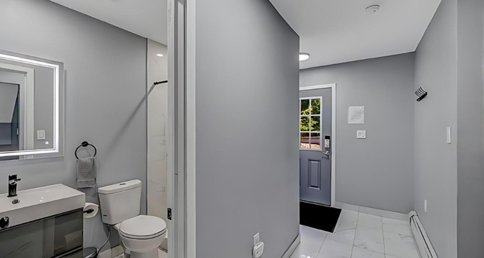 Peaceful Pocono Home With Hot Tub, Gym, & Office Long Pond Екстер'єр фото